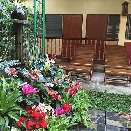 Siriwan Guesthouse Chiang Mai Esterno foto