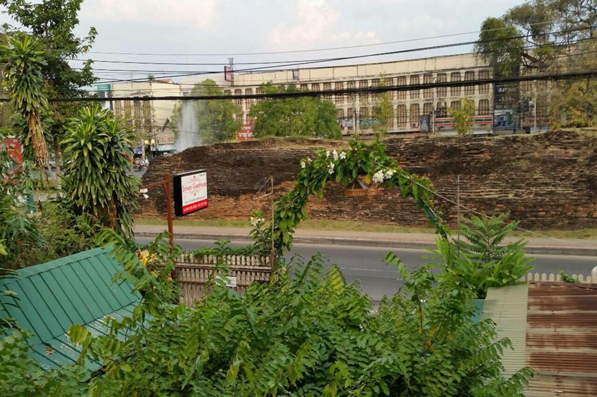 Siriwan Guesthouse Chiang Mai Esterno foto